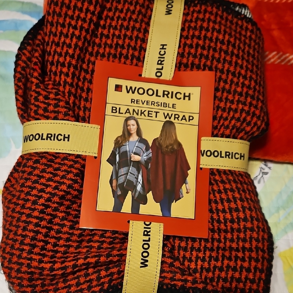 Woolrich Reversible Blanket Wrap